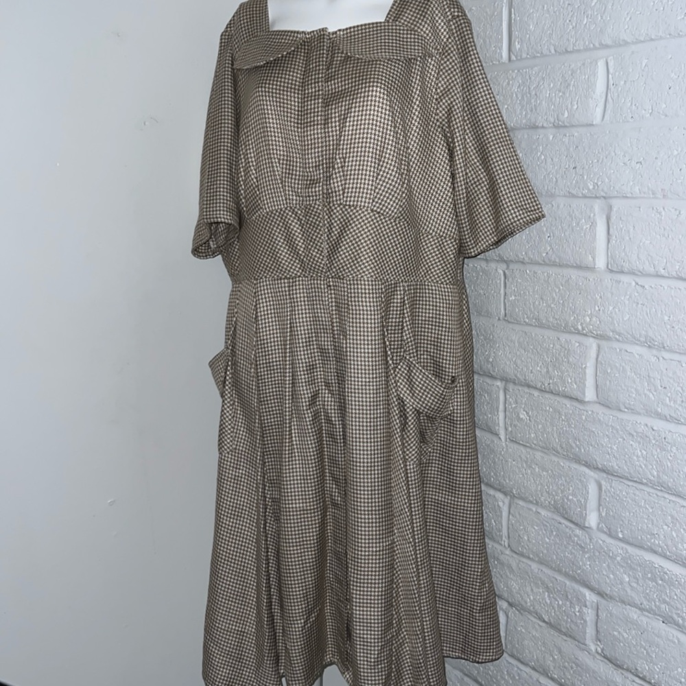 Eshakti 3x/24w houndstooth dress in brown/ white. VGUC.